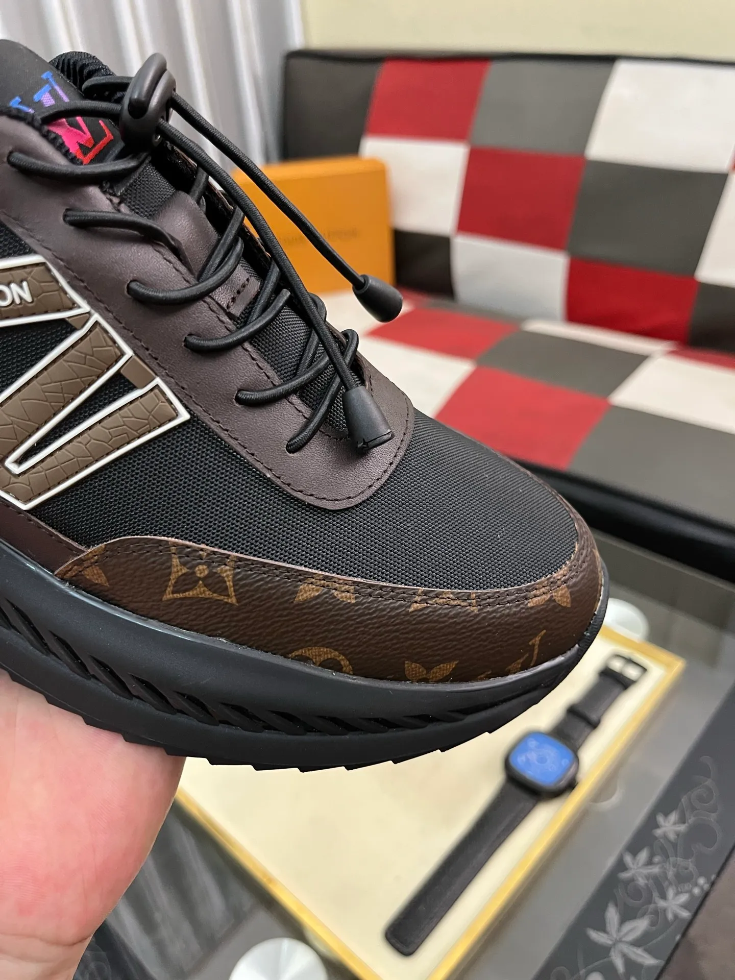 Men's shoes 💰458⌚️⌚️【LOUlS VUlTTON】Louis Vuitton ~ unique and casual style. LV counter purchasing 🏃casual shoes😍😍 are on sale at the men's counter at the same time. Italian imported brands select top-layer Italian cowhide. 🐑Sheepskin lining (refuses to discolor and grind feet) Sole: Original sole specially provided by the original factory 🎬Better in kind Code number: 38-444⃣️Color selection